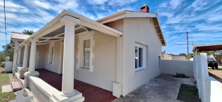 3 Bedroom Property for Sale in Albertinia Western Cape